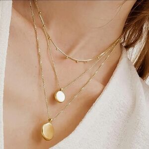 Elegant Gold Layered Necklace Set